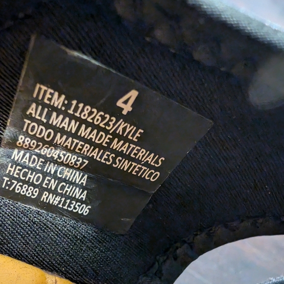 Khombu Boys 4 Sandals, Grey/Yellow, GUC - Picture 4 of 4